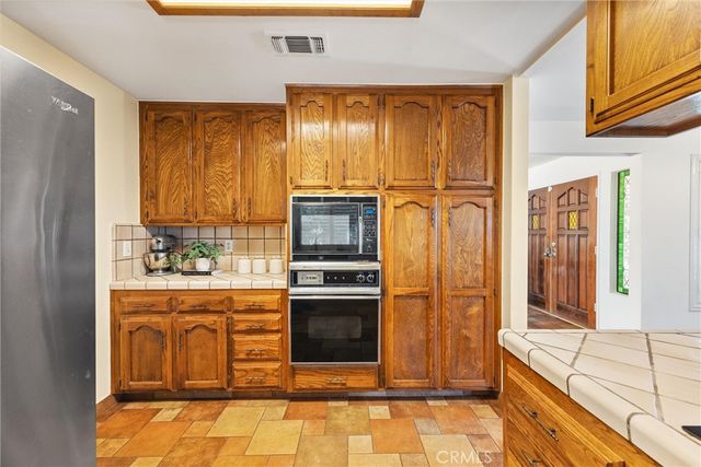 7204 Lacoste Lane, Bakersfield, CA 93309