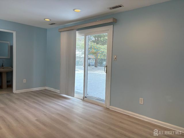 31 Tall Oaks Drive, East Brunswick, NJ 08816