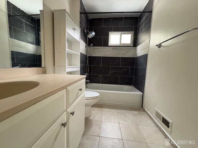 31 Tall Oaks Drive, East Brunswick, NJ 08816