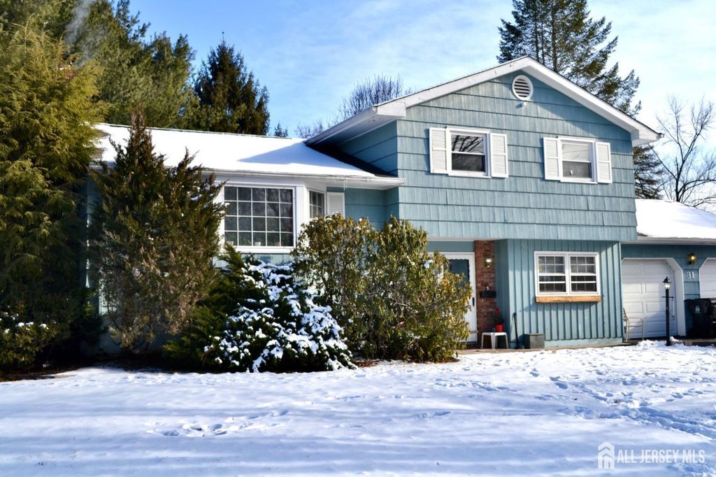 31 Tall Oaks Drive, East Brunswick, NJ 08816