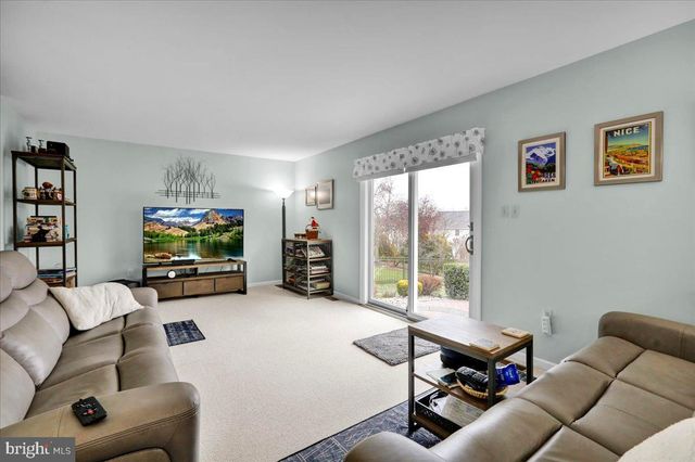 1102 PEPPER RIDGE DR, Reading, PA 19606