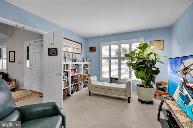 1102 PEPPER RIDGE DR, Reading, PA 19606