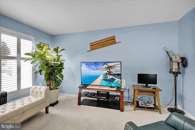 1102 PEPPER RIDGE DR, Reading, PA 19606