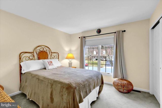 1102 PEPPER RIDGE DR, Reading, PA 19606