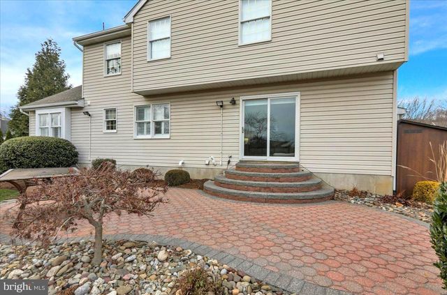 1102 PEPPER RIDGE DR, Reading, PA 19606