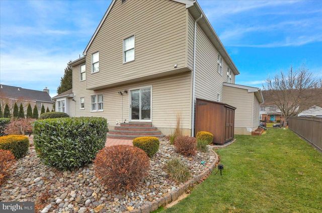 1102 PEPPER RIDGE DR, Reading, PA 19606