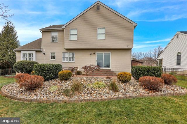 1102 PEPPER RIDGE DR, Reading, PA 19606