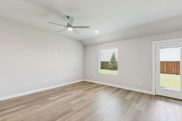 729 Sierra Ridge, Lavon, TX 75166