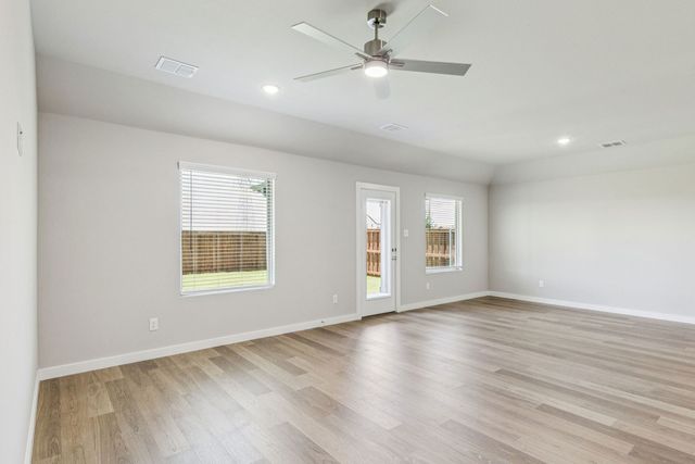 729 Sierra Ridge, Lavon, TX 75166