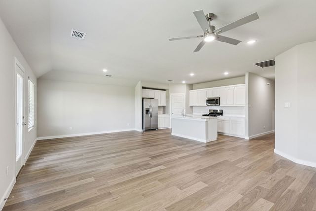 729 Sierra Ridge, Lavon, TX 75166