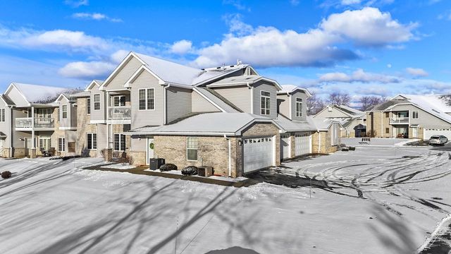 6955 S Rolling Meadows COURT, Oak Creek, WI 53154