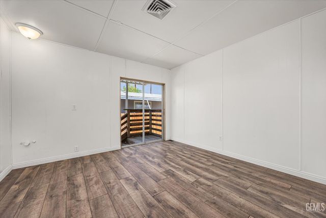 6601 Eucalyptus Drive 220, Bakersfield, CA 93306