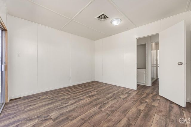 6601 Eucalyptus Drive 220, Bakersfield, CA 93306