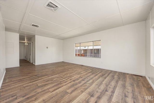 6601 Eucalyptus Drive 220, Bakersfield, CA 93306