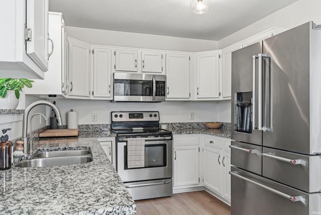 5515 Sable Court, Fort Wayne, IN 46835