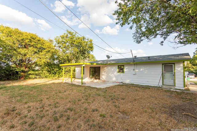 6023 Redbrook Dr, San Antonio, TX 78242