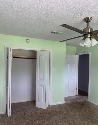 830 Stone Mountain Drive, Conroe, TX 77302