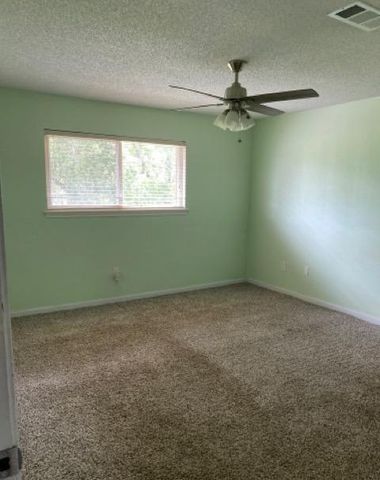 830 Stone Mountain Drive, Conroe, TX 77302
