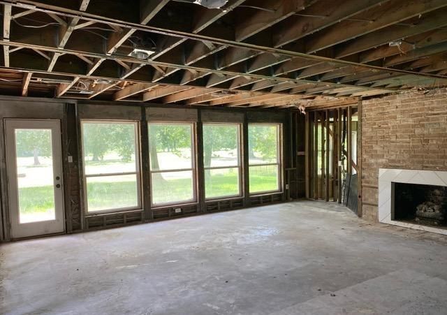 830 Stone Mountain Drive, Conroe, TX 77302