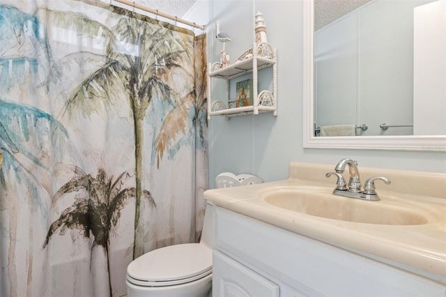 8556 BREEZE HILL DRIVE, Lake Wales, FL 33898