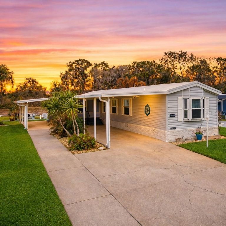 Image 1 of property listing at 8556 BREEZE HILL DRIVE, Lake Wales, FL 33898