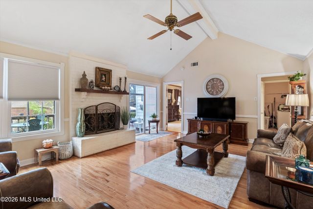 6760 Southern Pine Drive, Southaven, MS 38671