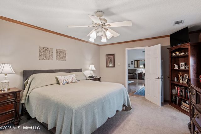 6760 Southern Pine Drive, Southaven, MS 38671