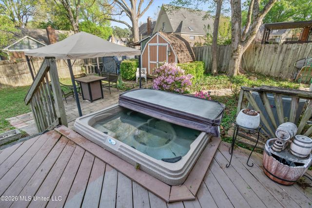 6760 Southern Pine Drive, Southaven, MS 38671