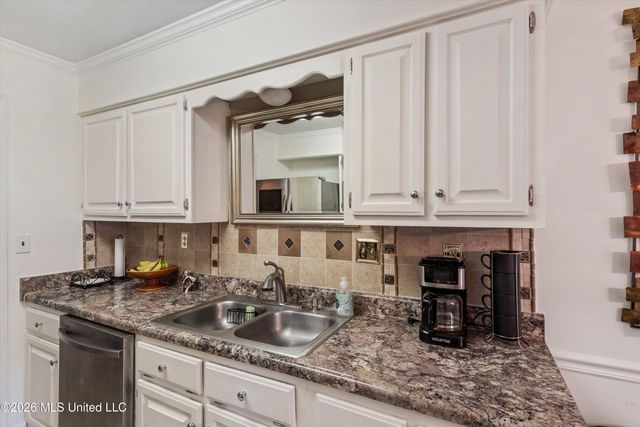 6760 Southern Pine Drive, Southaven, MS 38671