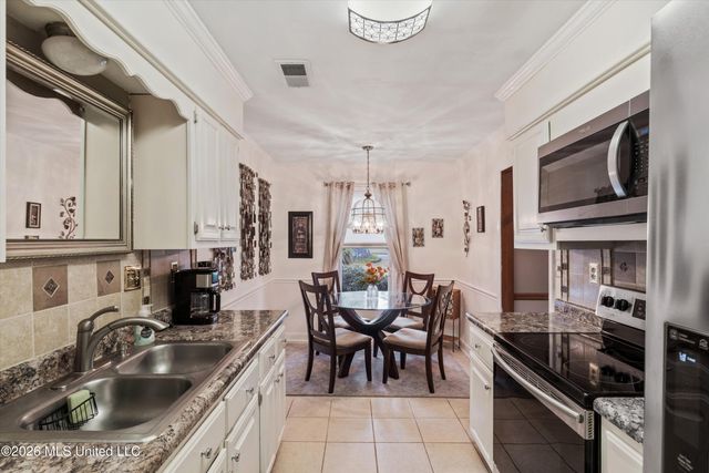 6760 Southern Pine Drive, Southaven, MS 38671