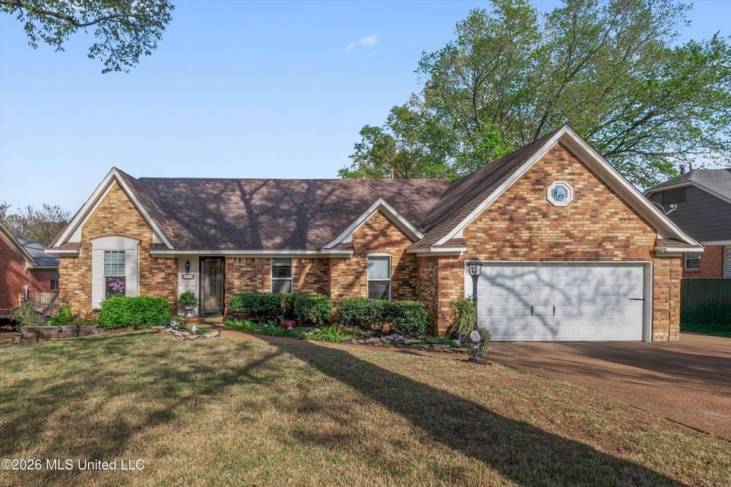 6760 Southern Pine Drive, Southaven, MS 38671