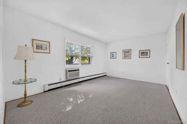 200 Lexington 1F, Oyster Bay, NY 11771