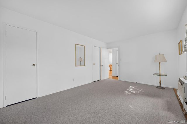 200 Lexington 1F, Oyster Bay, NY 11771
