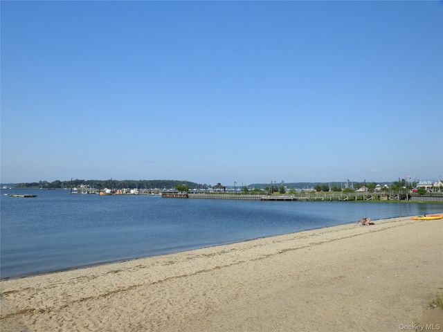200 Lexington 1F, Oyster Bay, NY 11771