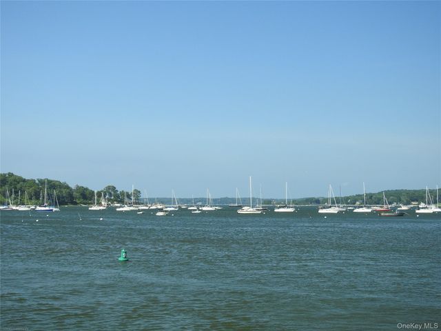 200 Lexington 1F, Oyster Bay, NY 11771