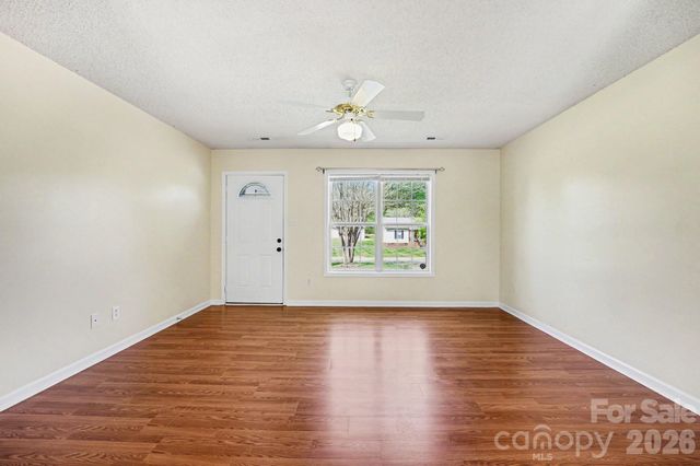 4936 Tumbling Creek Road, Conover, NC 28613