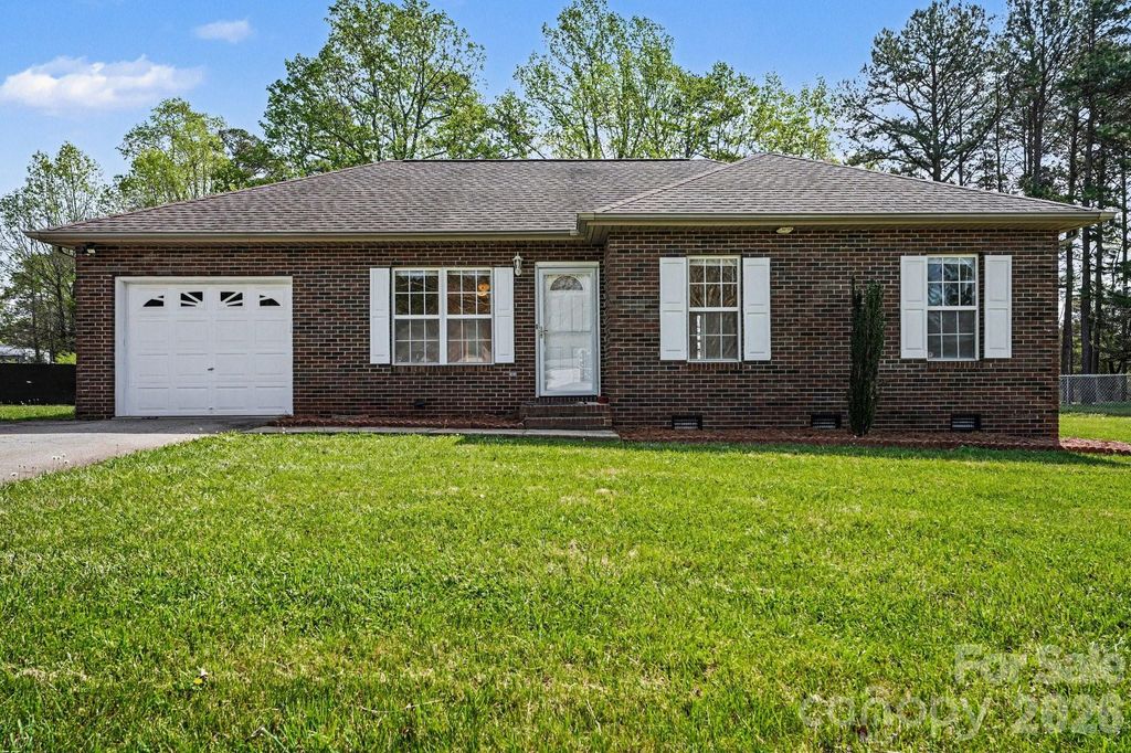 4936 Tumbling Creek Road, Conover, NC 28613