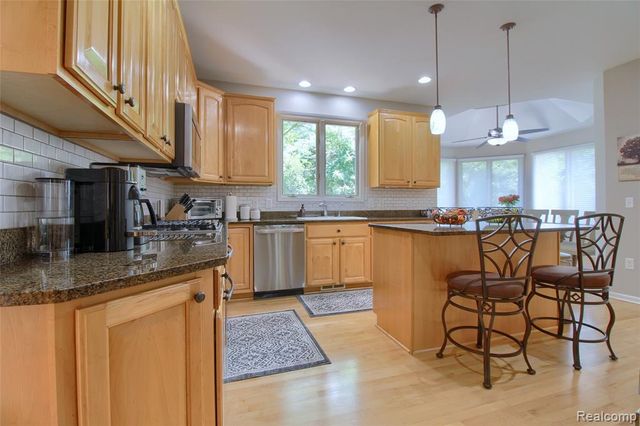 151 Wendover Court, Commerce Twp, MI 48390