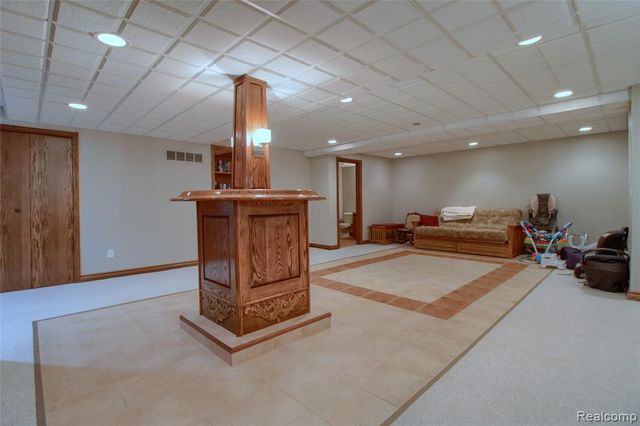 151 Wendover Court, Commerce Twp, MI 48390