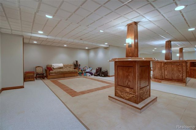 151 Wendover Court, Commerce Twp, MI 48390