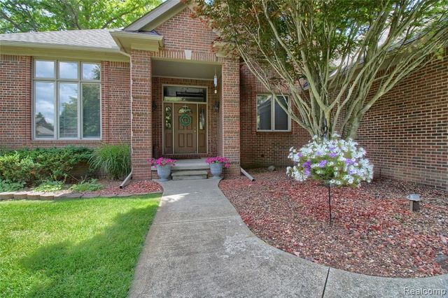 151 Wendover Court, Commerce Twp, MI 48390