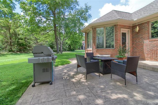 151 Wendover Court, Commerce Twp, MI 48390