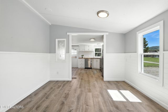 6105 Thomas Weaver Rd, Knoxville, TN 37938