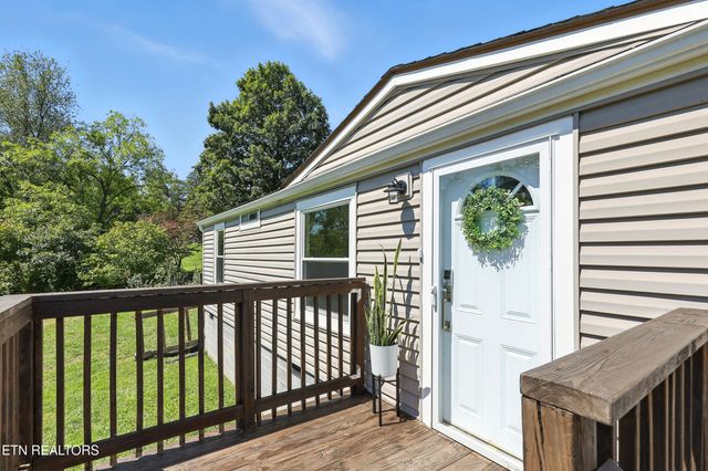 6105 Thomas Weaver Rd, Knoxville, TN 37938