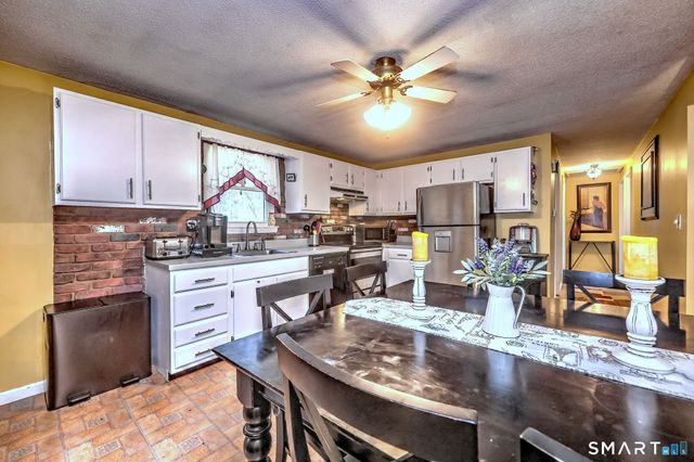 34 Tara Drive, Glastonbury, CT 06033