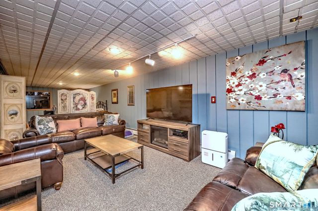 34 Tara Drive, Glastonbury, CT 06033