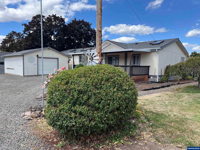 3792 Fred Wy NE, Salem, OR 97305