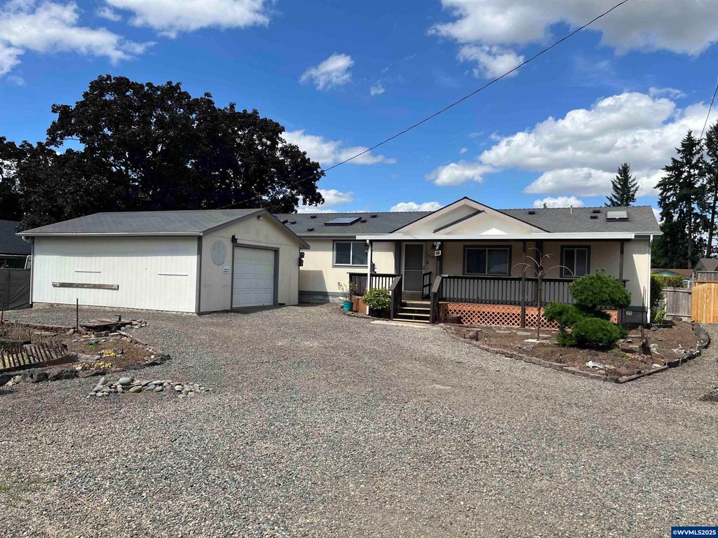 3792 Fred Wy NE, Salem, OR 97305