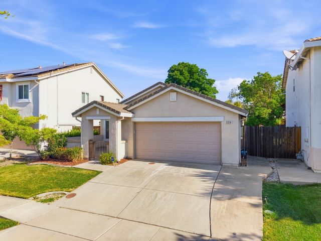 3214 N Santa Cruz Rd, West Sacramento, CA 95691