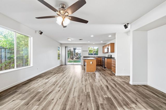 3214 N Santa Cruz Rd, West Sacramento, CA 95691